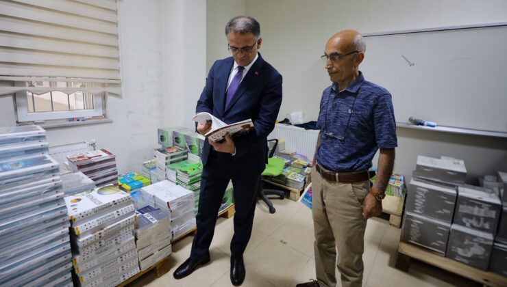 Kitap Van Projesi ile 165 Bin Öğrenciye 325 Bin Kitap