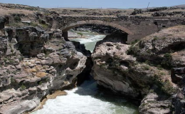 Muradiye’deki Şeytan Köprüsü Nerede? Tarihi ve Efsaneleriyle Dikkat Çekiyor
